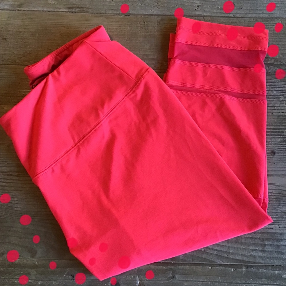 Reebok workout crops